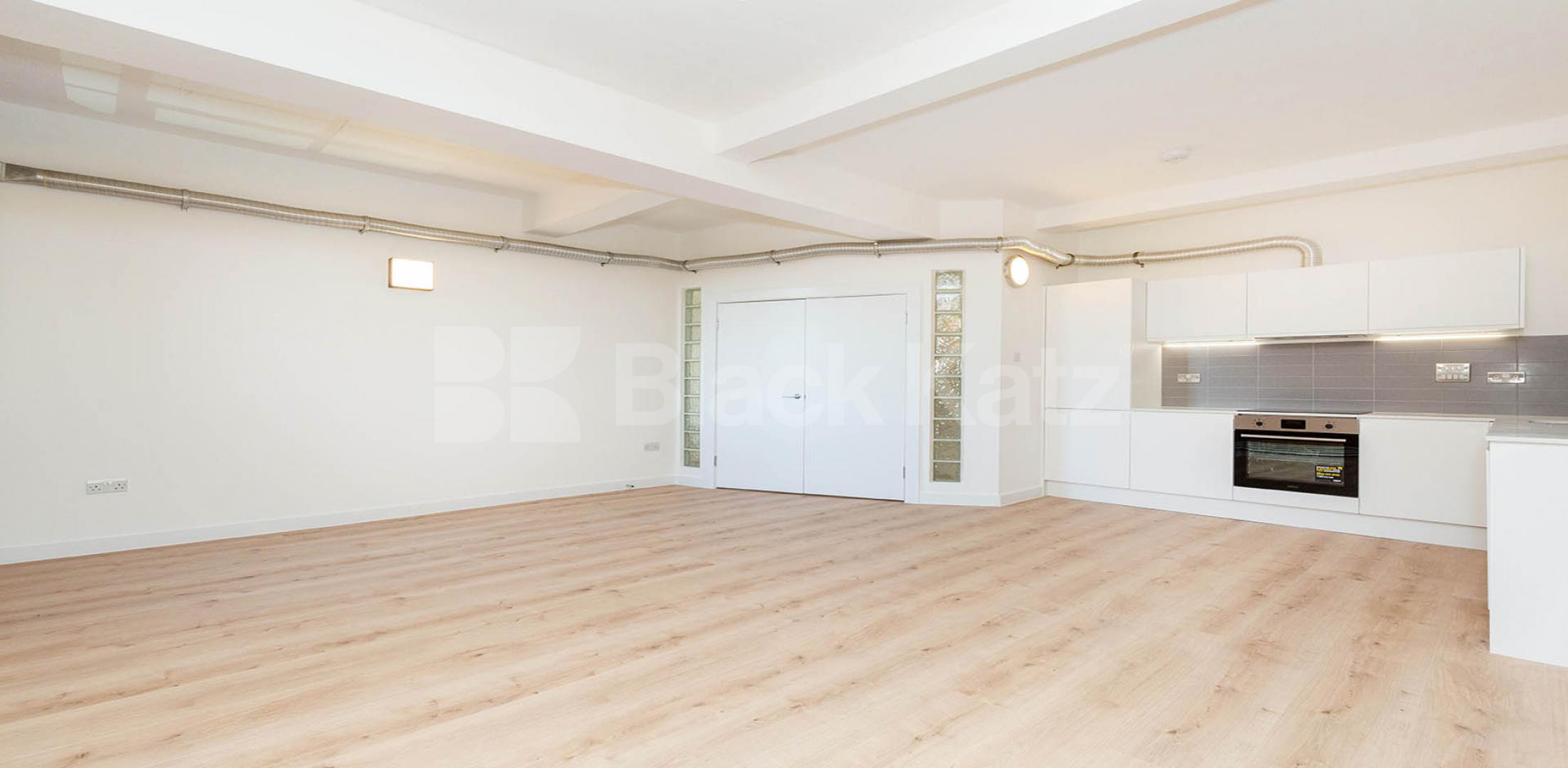 			2 Bedroom, 1 bath, 1 reception Apartment			 SPRINGFIELD HOUSE LOFTS-TYSSEN STREET, DALSTON/HAGGERSTON